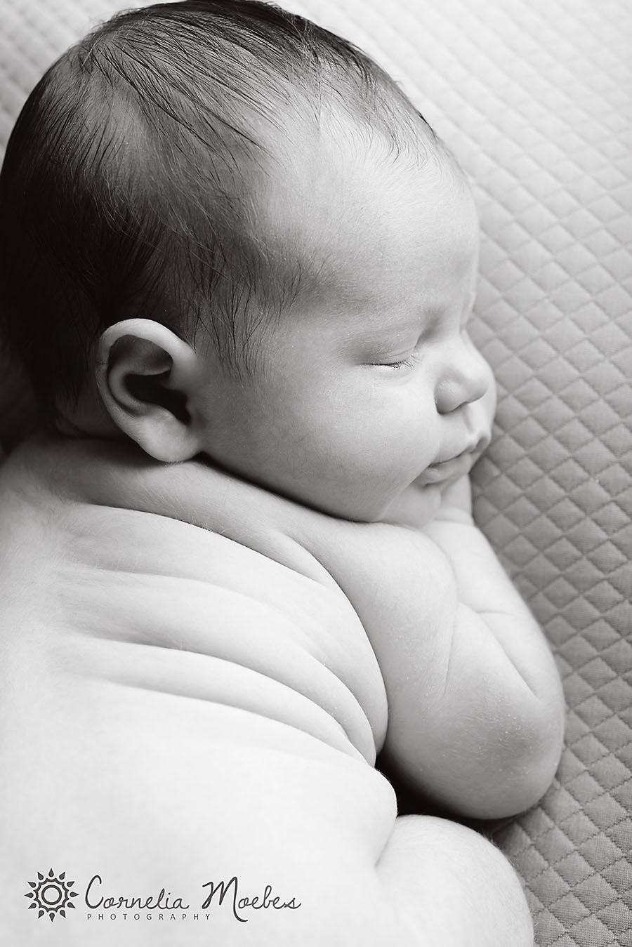 Neugeborenenfotografie-Neugeborenenfotos-Babyfotografie-Babyfotos-Fotografie-Zug-Zürich-Luzern-Cornelia-Moebes-Photography-R1