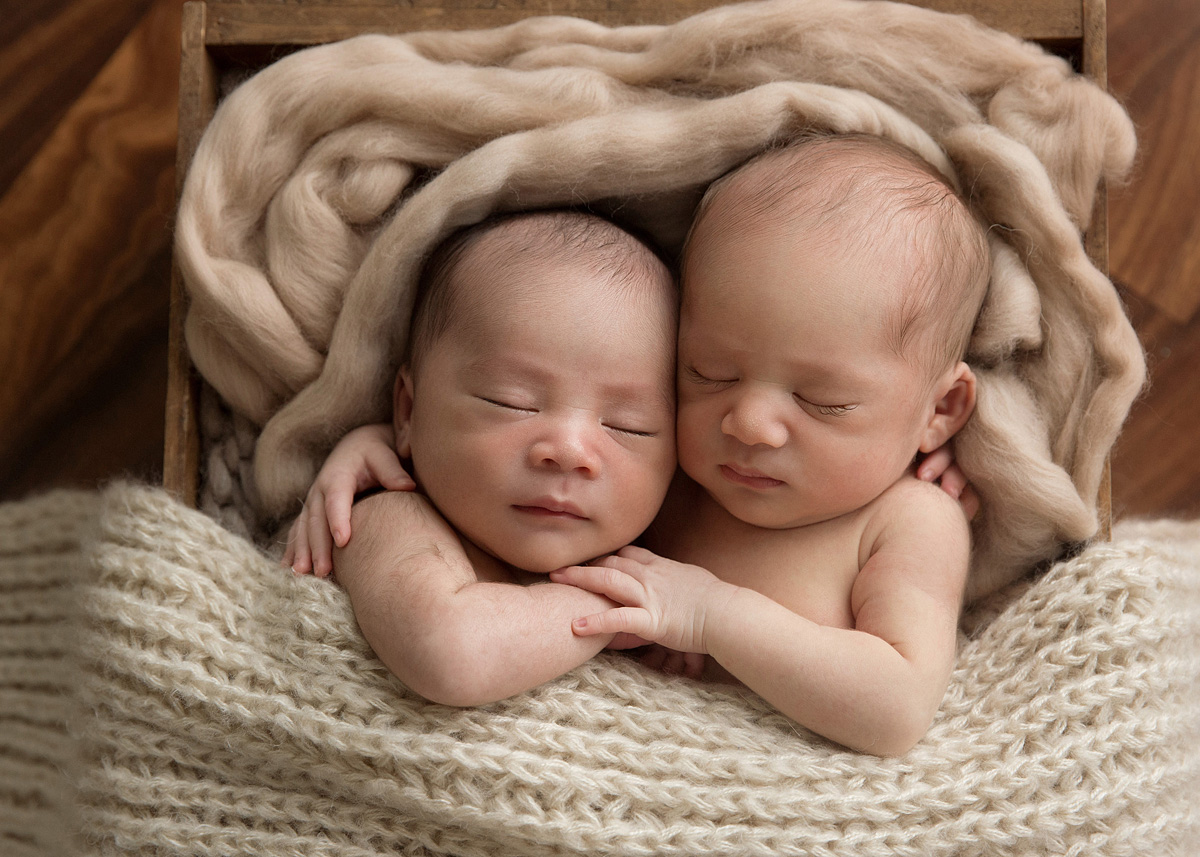 newborn_twins